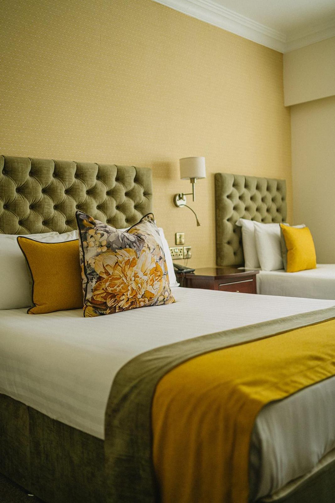 Mountnugent Crover House Hotel & Golf Club מראה חיצוני תמונה