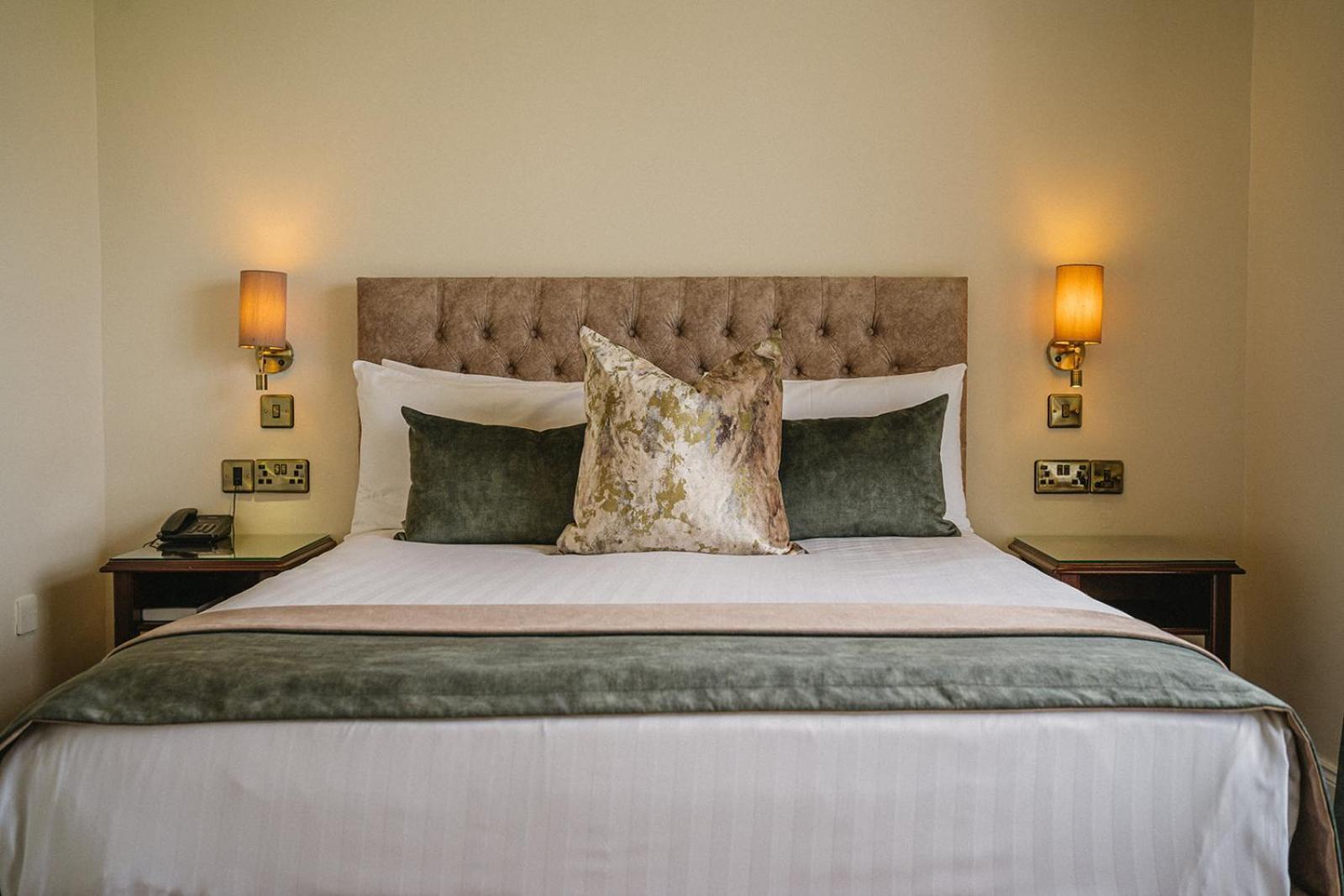 Mountnugent Crover House Hotel & Golf Club מראה חיצוני תמונה