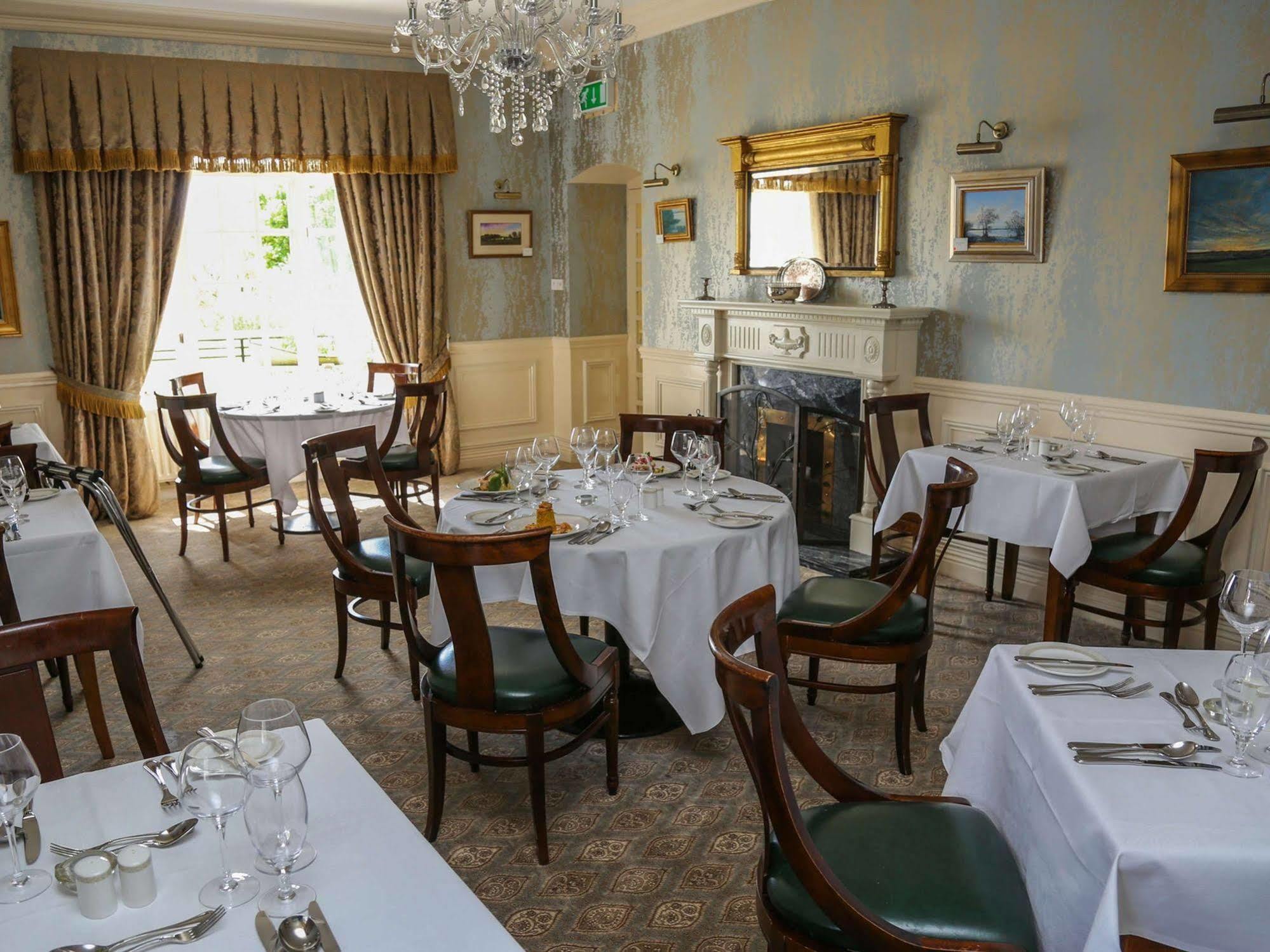 Mountnugent Crover House Hotel & Golf Club מראה חיצוני תמונה